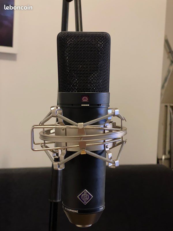Neumann U87Ai des années 80 (image 1)