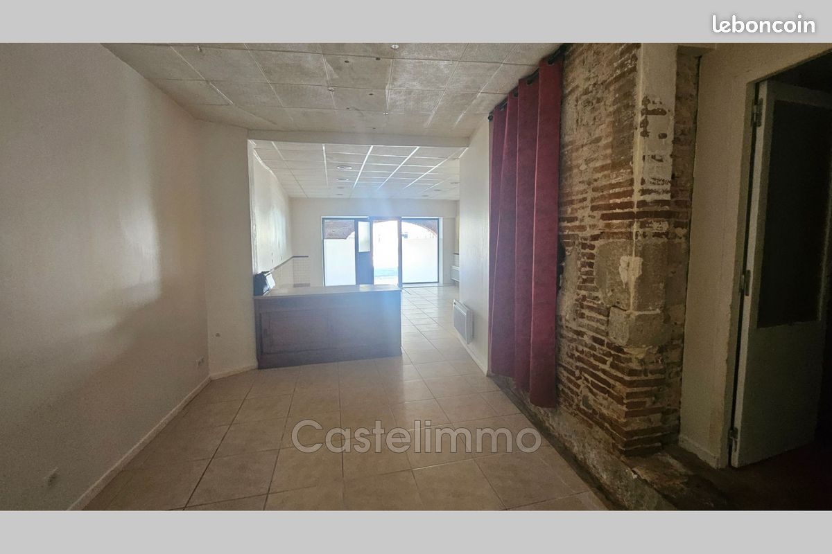 Maison 7 pièces 300 m² · à Valence · 300 m² · 234 000 €
