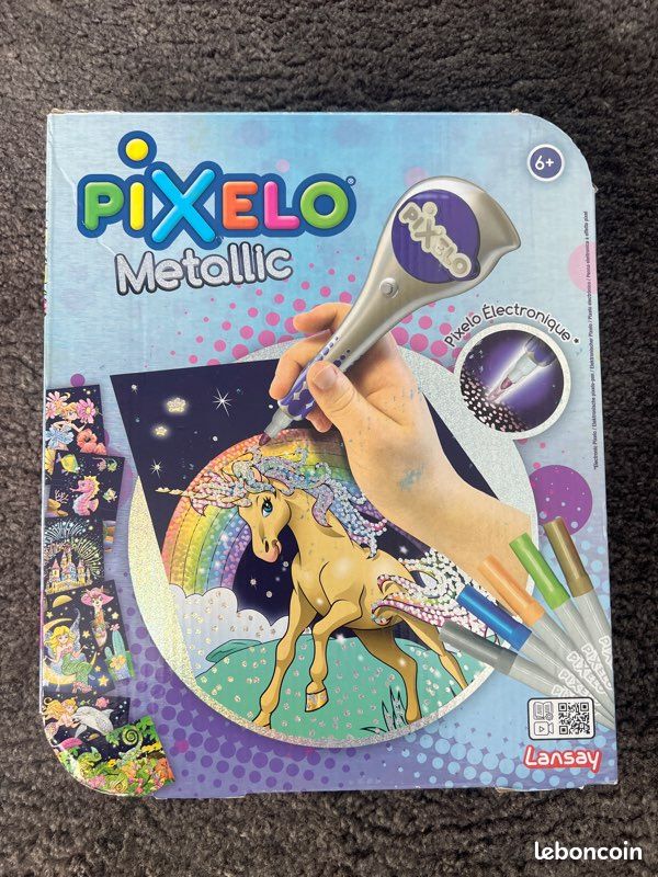 Pixels metallic (image 1)