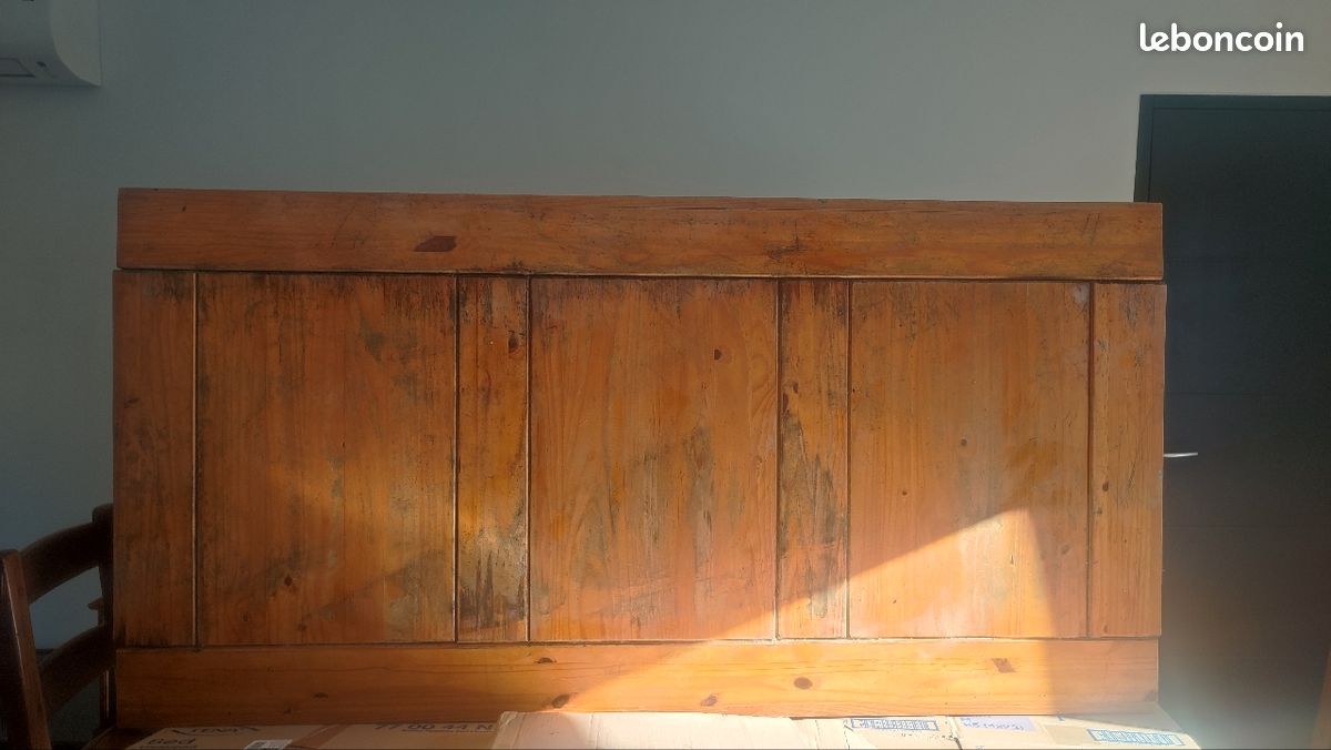 Table (image 1)