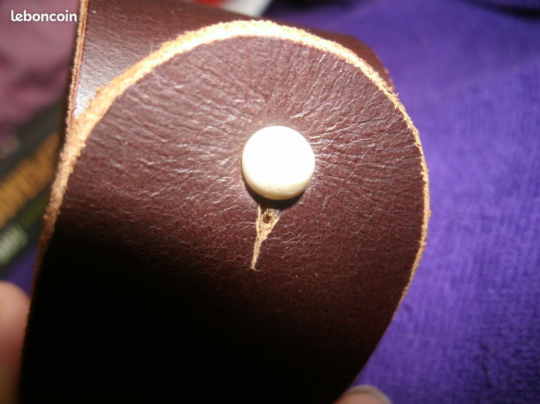 Bracelet cuir avec motif crane (image 5)