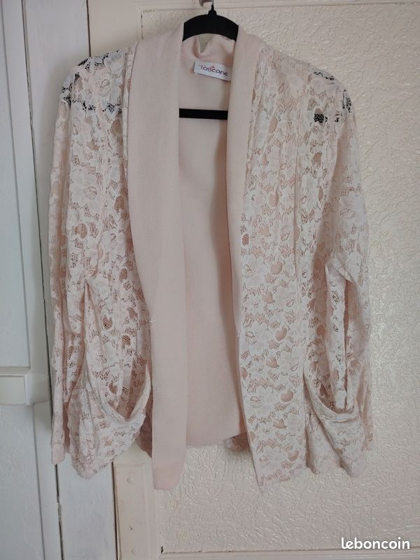 Veste rose dentelle (image 1)