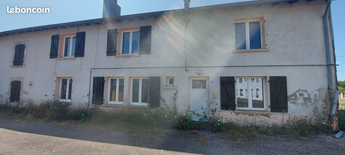 Maison 17 pièces 395 m² · à Laveline-Devant-Bruyères · 395 m² · 130 400 €