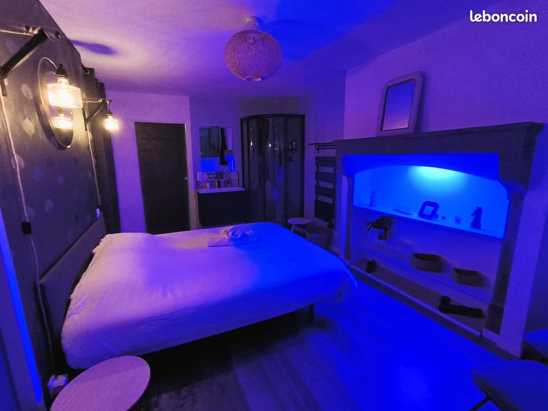 Le Paradis, Jacuzzi, fauteuil massant, terrasse, place parking, 2 personnes (image 8)