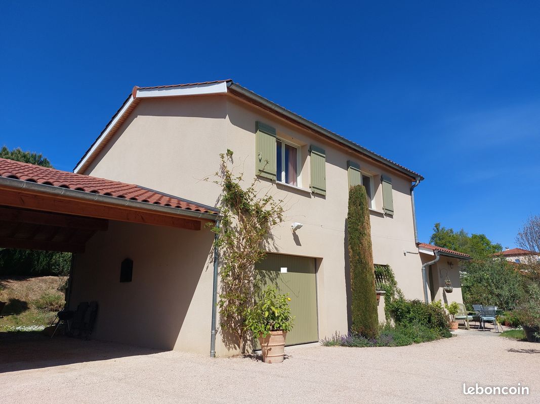 Maison 6 pièces 124 m² · à Champdieu · 124 m² · 292 000 €