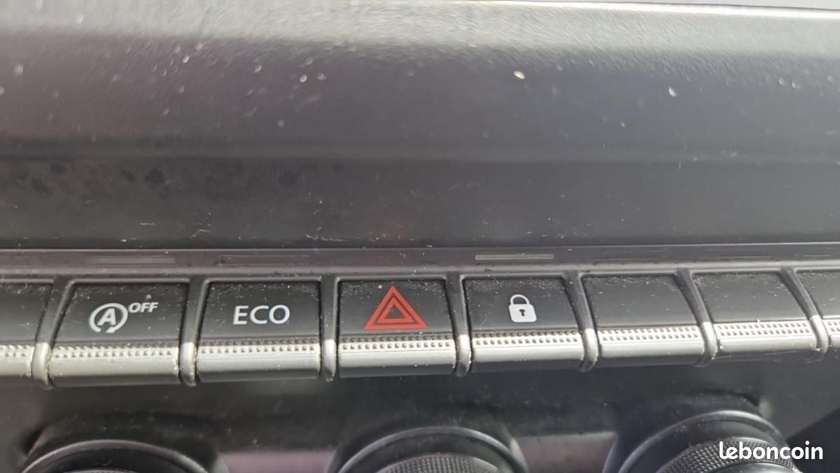 Dacia Duster ECO-G 100 4x2 Essential (image 15)