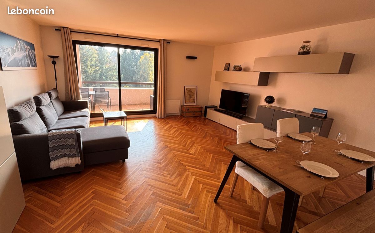 Appartement 5 pièce(s) 110 m²à louer Sainte-foy-les-lyon