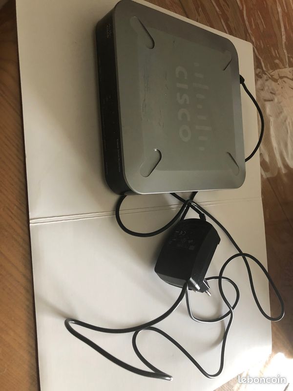 Routeur ethernet cisco rvs 4000 v2 (image 2)