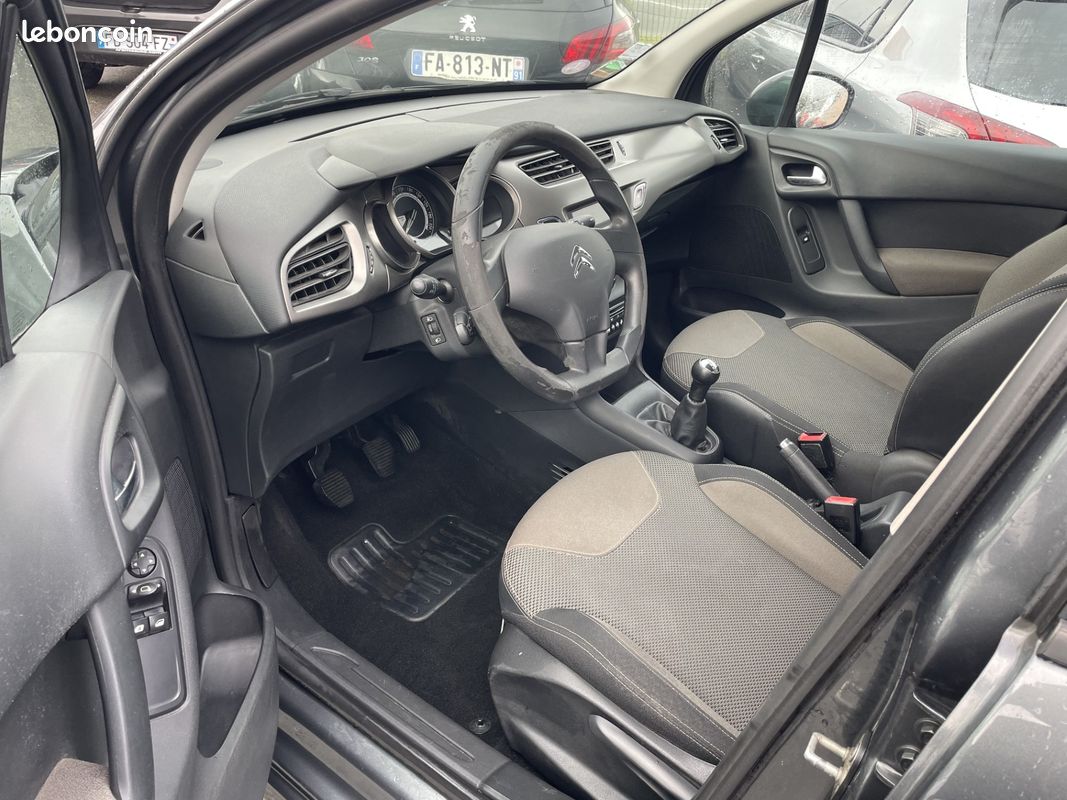horizon (harlequin) # 971 : bébé recherche parents... Citroen c3 1.0l vti 68cv confort - Voitures