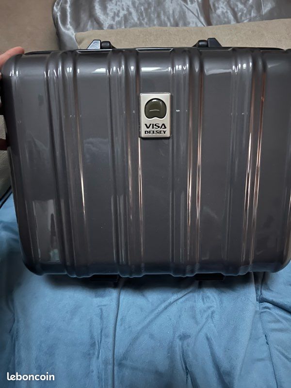 Petite valise (image 1)