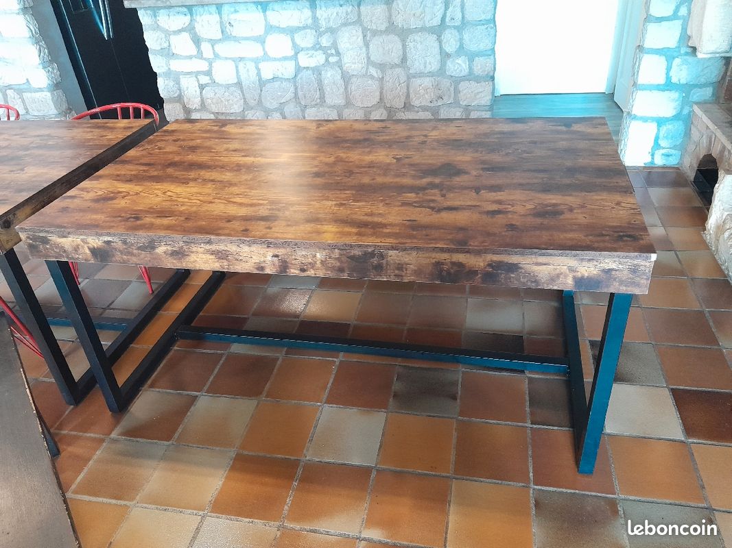 Table (image 1)