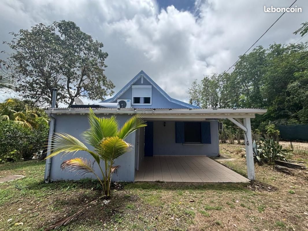 Maison 4 pièces 74 m² · à Sainte-Anne · 74 m² · 1 000 €