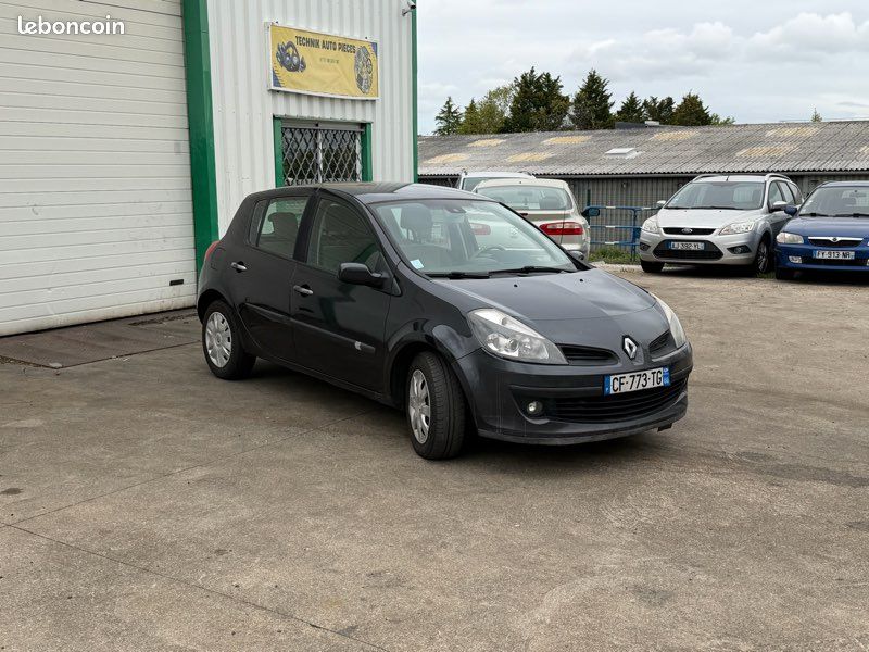 RENAULT CLIO III 1.5 dCi – KIT, DISTRIBUTION, EMBRAYAGE NEUF (image 2)