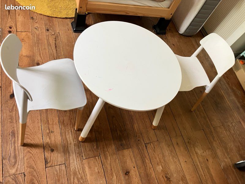 Table et chaises enfant (image 1)