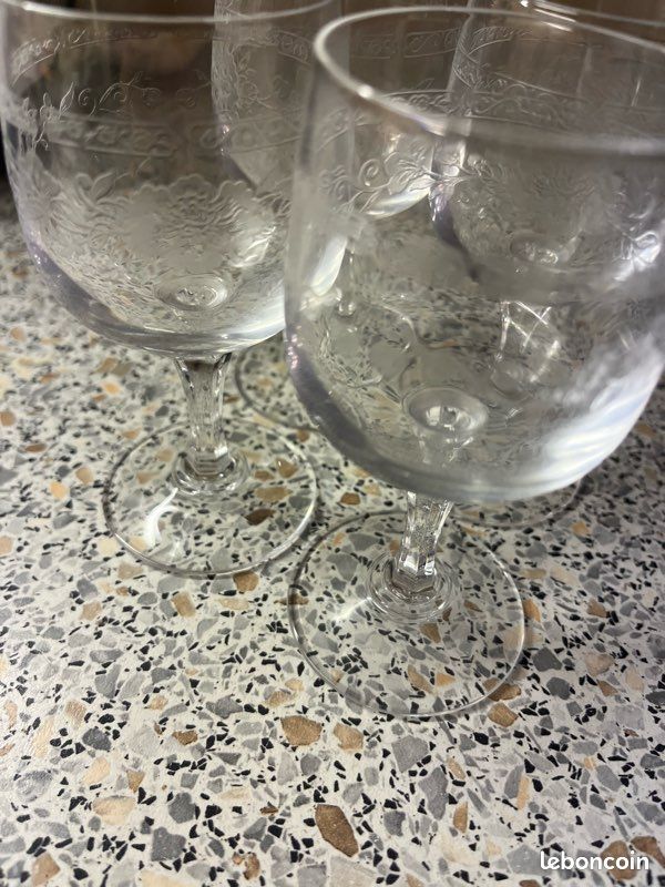 12 petits verres à Vin (image 2)