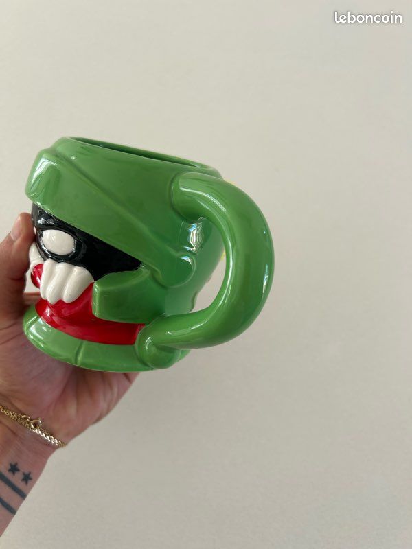 GRAPHICS & MORE Looney Tunes – Tasse à Café En Céramique Marvin Le Martien, Cadeau Fantaisie Pour Café, Thé Et Boissons Chaudes, 325 Ml, Blanc