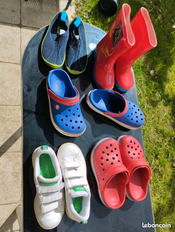 Lot chaussures enfant (image 1)