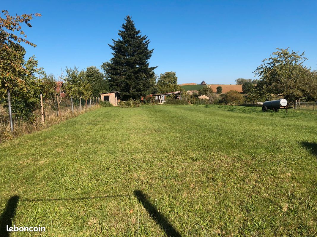 Terrain Constructible de 887 m² au calme avec vue dégagée · à Bouxwiller · 124 900 €