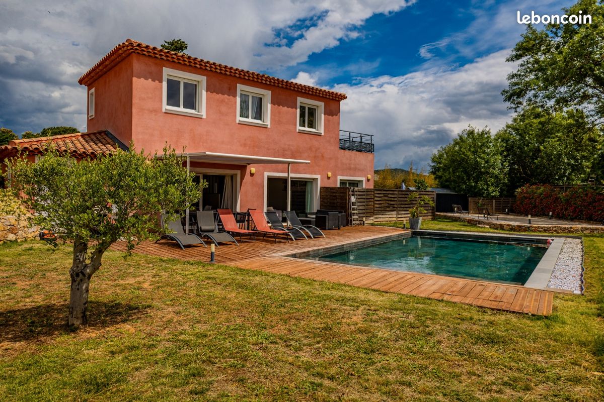 Maison 6 pièces 137 m² · à La Crau · 137 m² · 3 000 €/mois