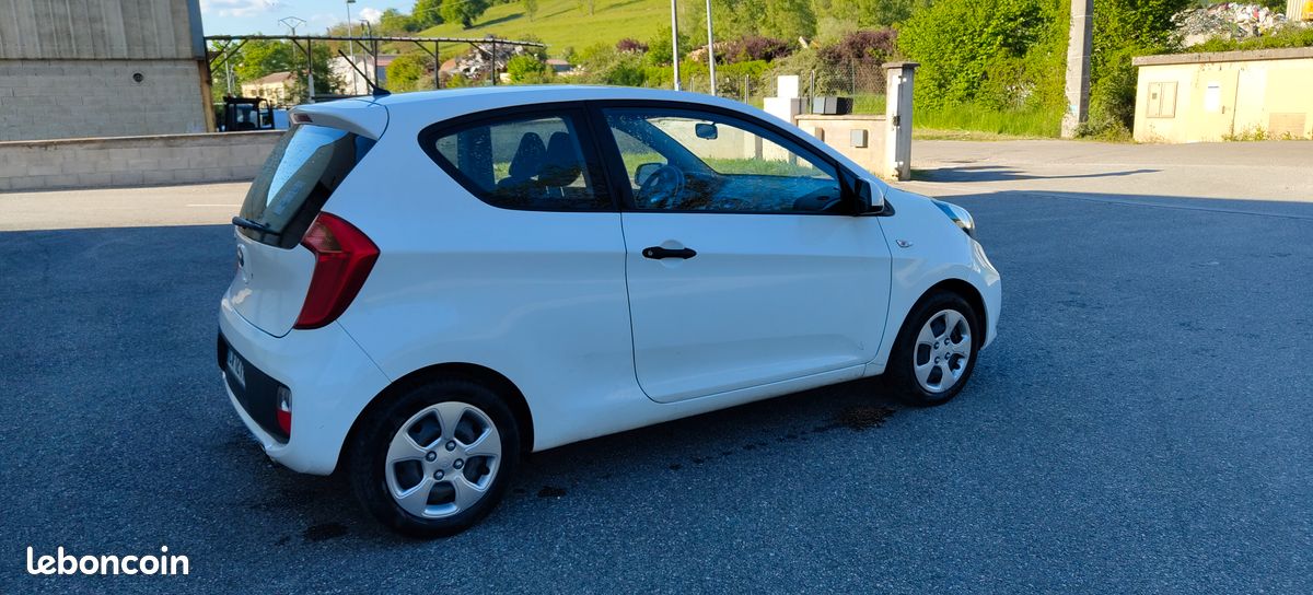Kia Picanto 1.0 essence 69ch (image 4)