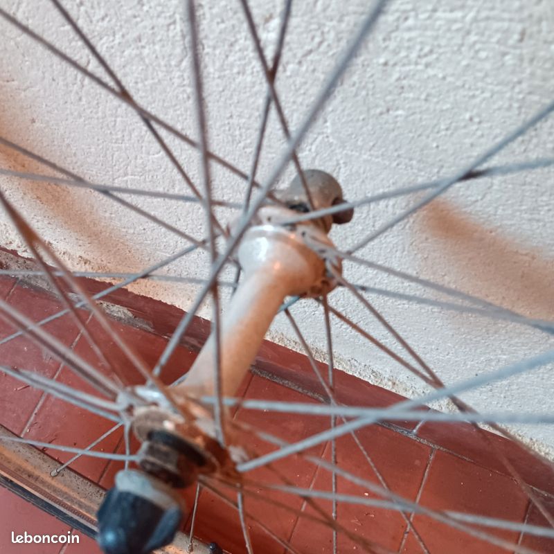 PIÈCES DE VÉLO rétro vintage neuves dans leur boîte NOS disque noir rétro ave... EUR 100,75 - FR