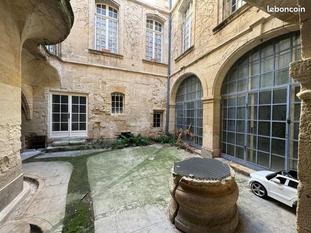 https://img.leboncoin.fr/api/v1/lbcpb1/images/b2/2f/97/b22f97f56b8eb7197c11dd34be2456afd4a2baa1.jpg?rule=ad-image
