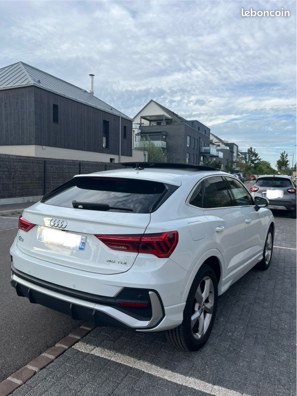 Audi Q3 sportback 35 tdi S Line (image 2)