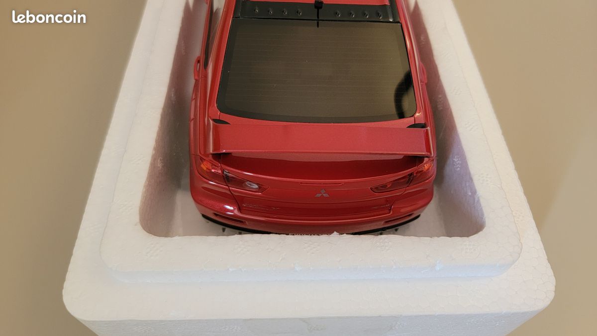 Mitsubishi Lancer Evo X FQ 400 Rouge (2012) - 1/18 - OT1084 - Otto - Ottomobile - Complète - Etat NEUF - Collection