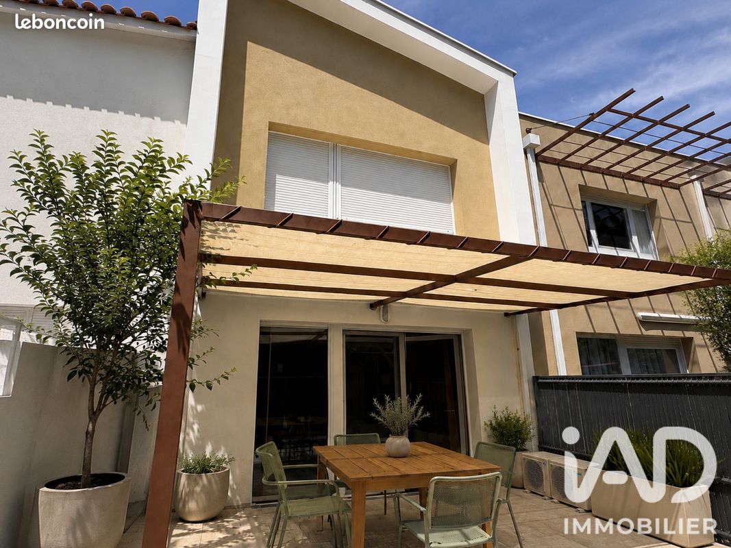 Maison 3 pièces 77 m² · à Monteux · 77 m² · 246 000 €