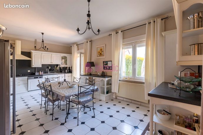 Maison 6 pièces 175 m²