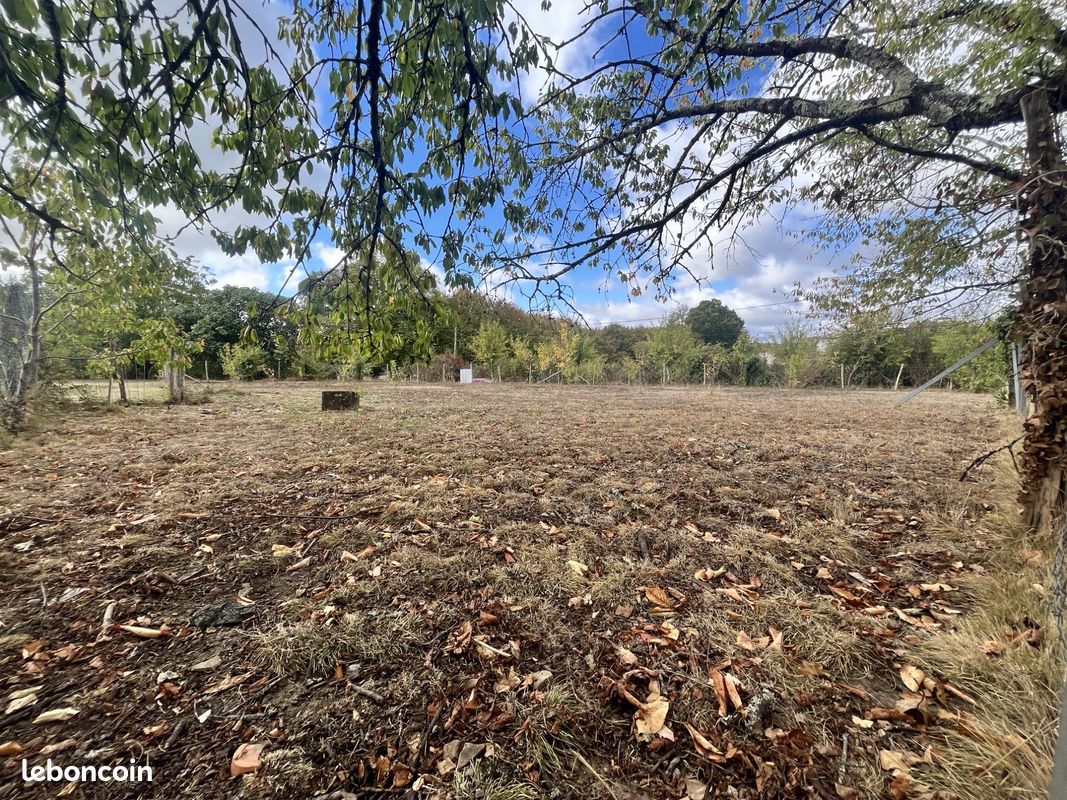 Terrain 764 m² · à Targon · 764 m² · 59 500 €