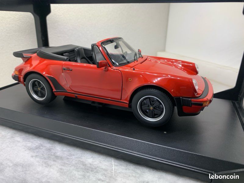Mondo Motors 1/18 Scale Diecast 501007 - Porsche 911 Turbo Cabriolet