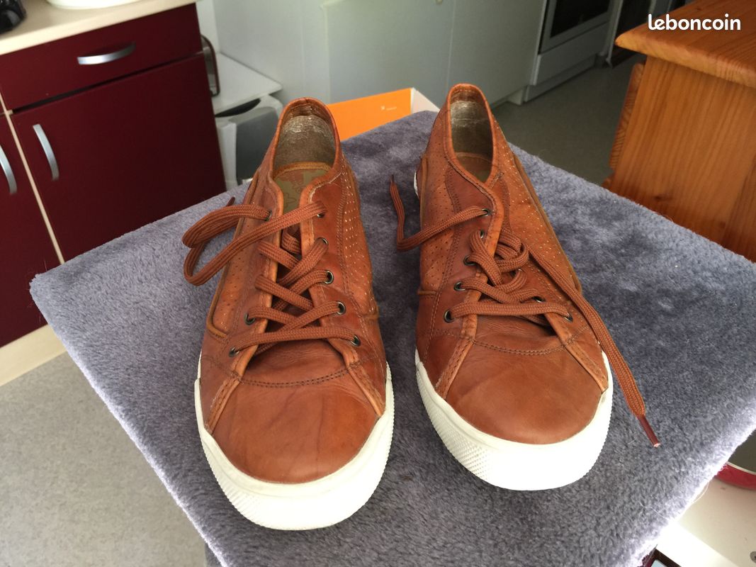 Paire de Chaussures Footwaer Coloris cognac neuves (image 1)