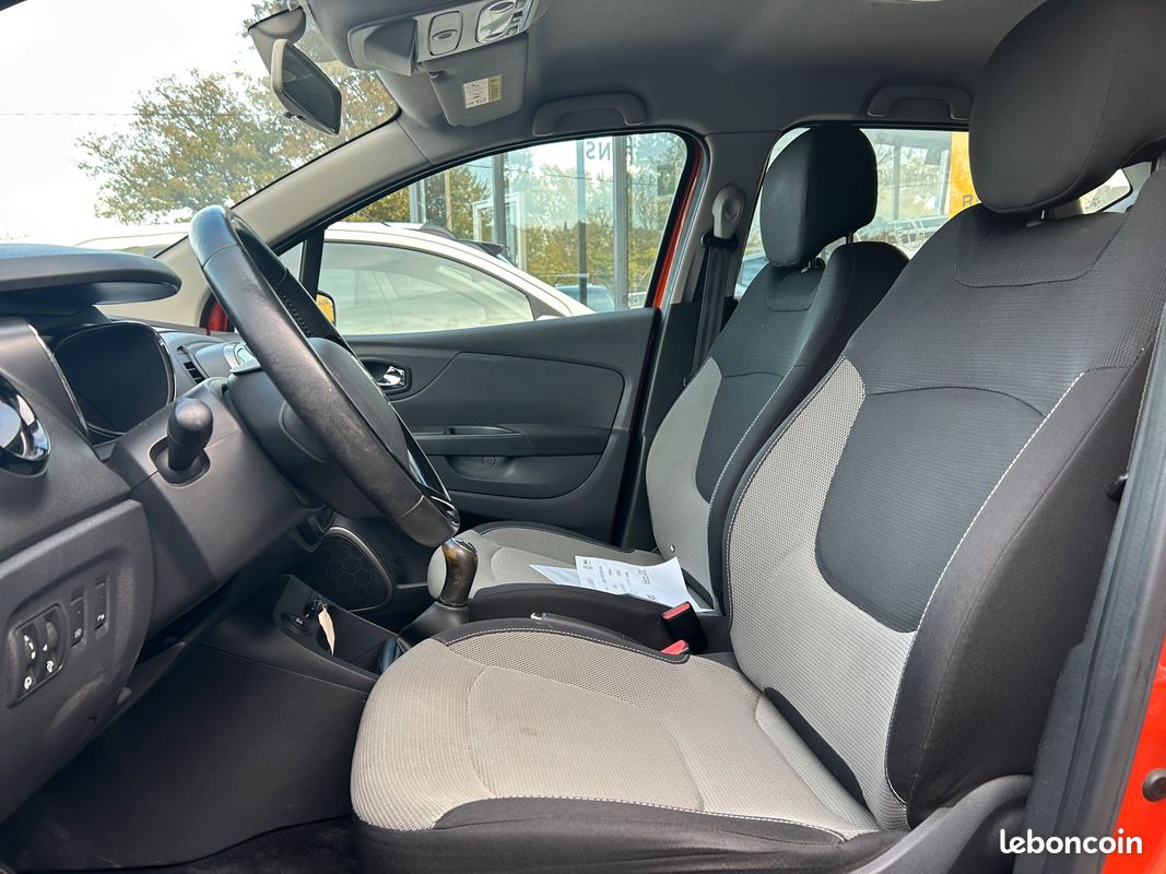 RENAULT CAPTUR BUSINESS dCi 90 Energy eco² Business E6 (image 4)