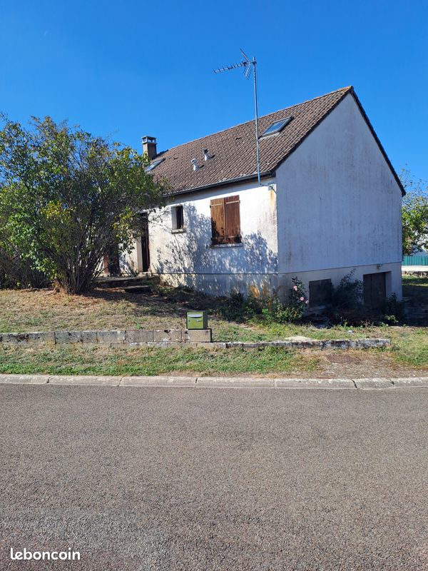Maison 7 pièces 100 m² · à Venoy · 100 m² · 106 000 €