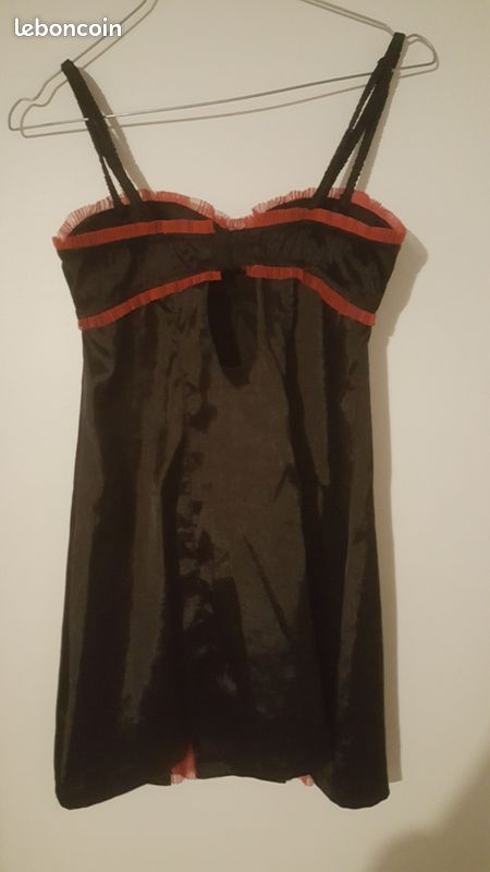 Nuisette noire et rouge (image 2)