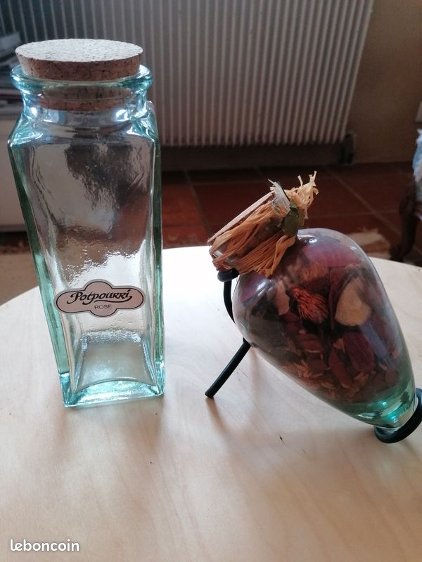 Pot pourri boîte en étain - France