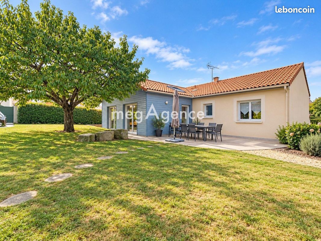 Maison 7 pièces 160 m² · à Chemillé-en-Anjou · 160 m² · 330 000 €