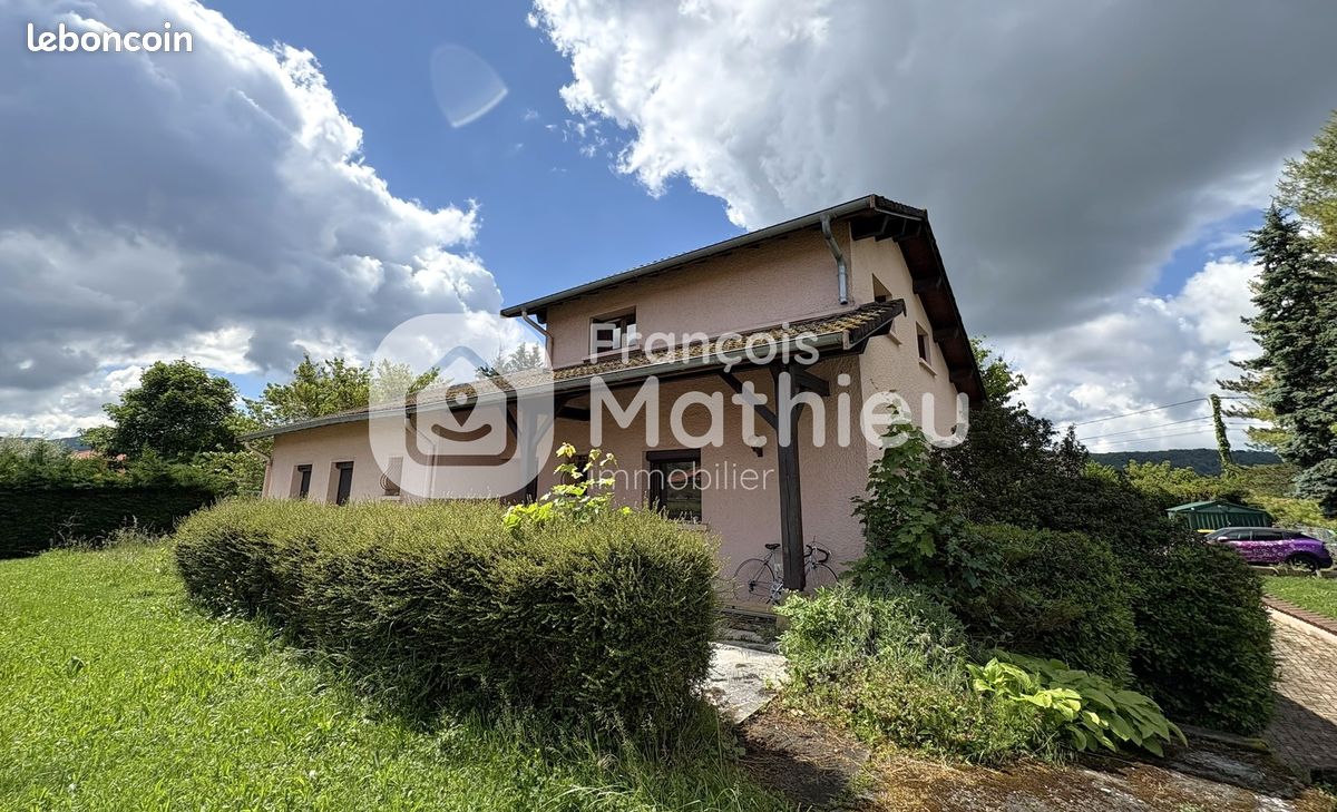 Maison 6 pièces 145 m² · à Ambérieu-en-Bugey · 145 m² · 384 000 €