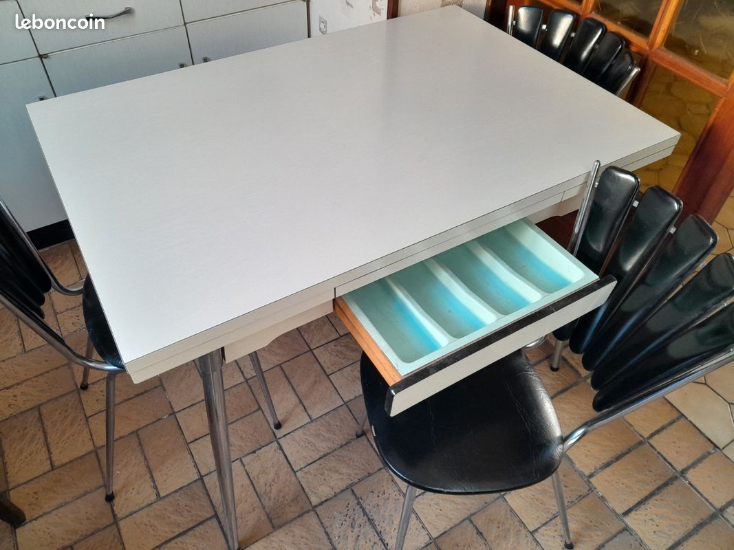 Table Pliante Formica + 3 Chaises - Lot Occasion - Décoration Rétro