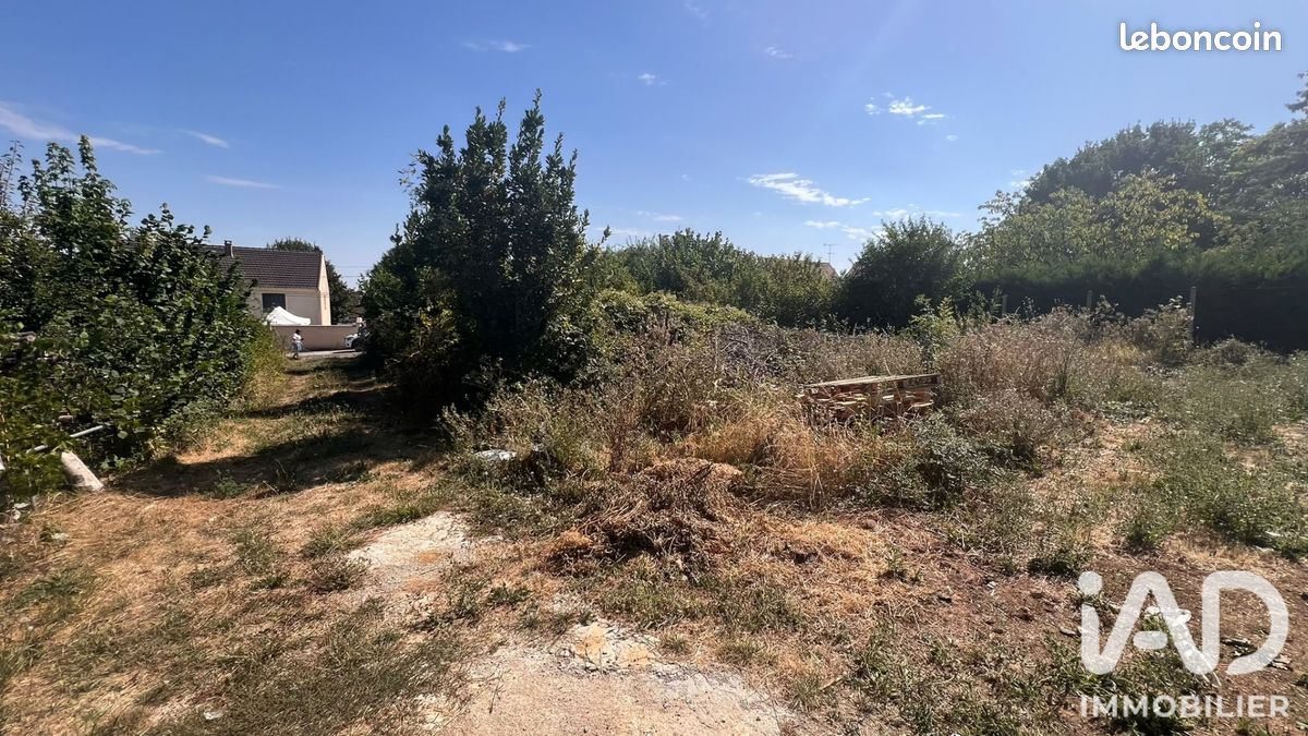 Terrain 644 m² · à Meaux · 644 m² · 208 000 €