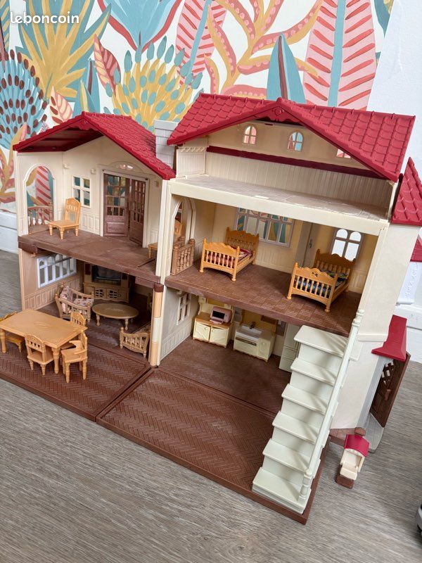 Maison sylvanian avec voiture et accessoires (image 1)