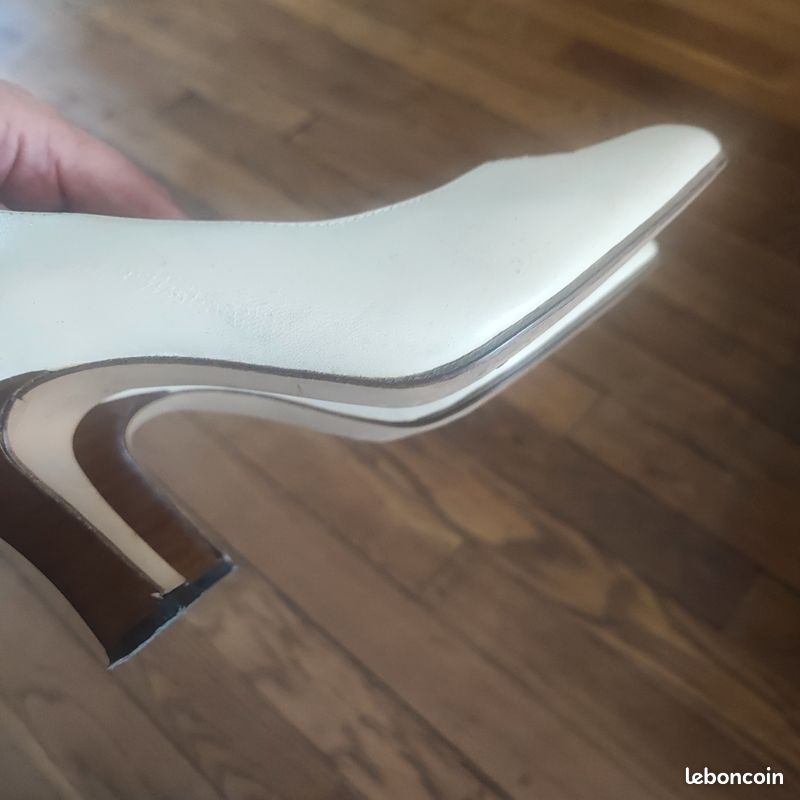 Très belle paire de chaussures beige acheter pour un mariage pour femme (image 9)