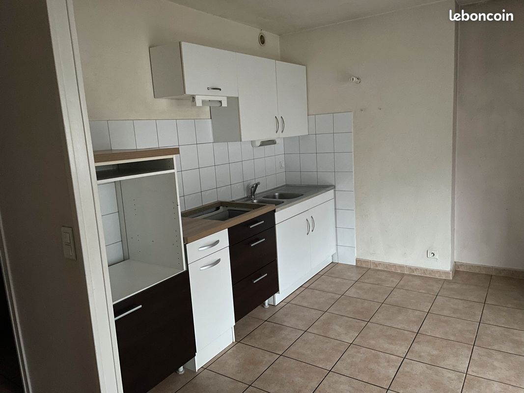 Appartement 3 pièces 55 m² · à Bonneville · 55 m² · 890 €