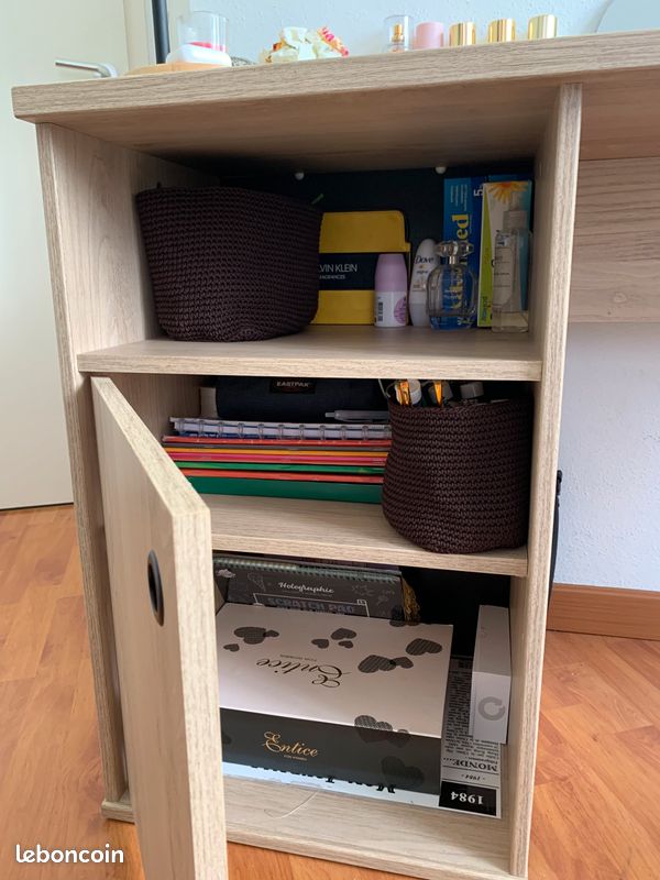 Bureau en très bonne état (image 2)