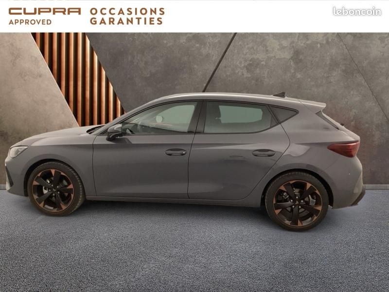 Cupra Leon 1.5 eTSI Hybrid 150ch V DSG7 (image 2)