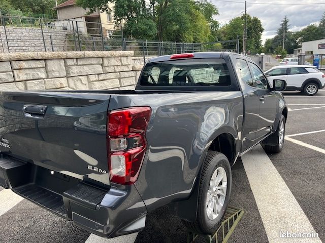 Isuzu D-MAX 2.2 DDI 164CH EVOLUTION SPACE M/T (image 6)