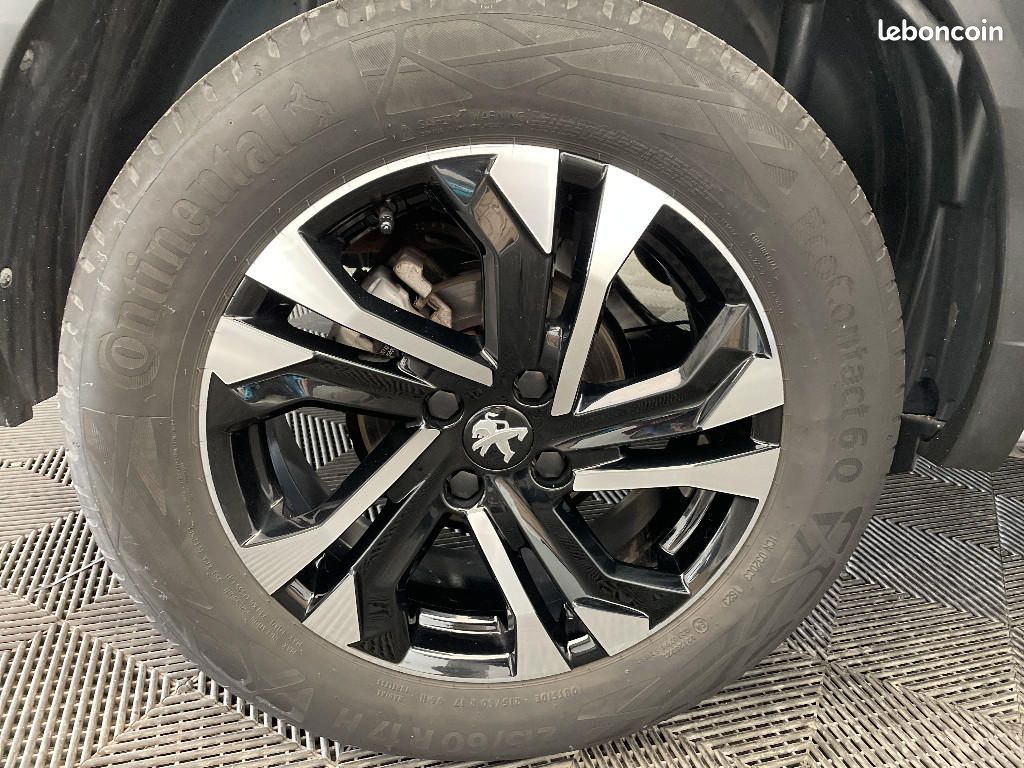 Peugeot 2008 BLUEHDI 130 S&S EAT8 GT (image 24)