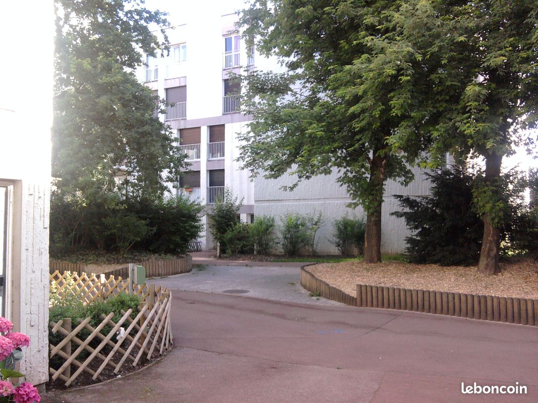 Appartement 2 pièces 47 m² · à Les Ulis · 47 m² · 120 000 €