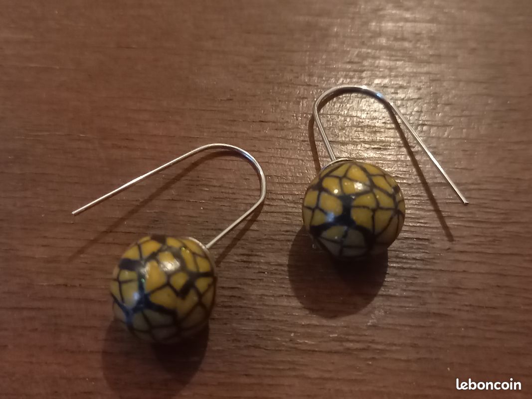 Boucles D'oreilles Anciennes Art Déco – Plaqué Or, Pendantes, Pierre Rouge